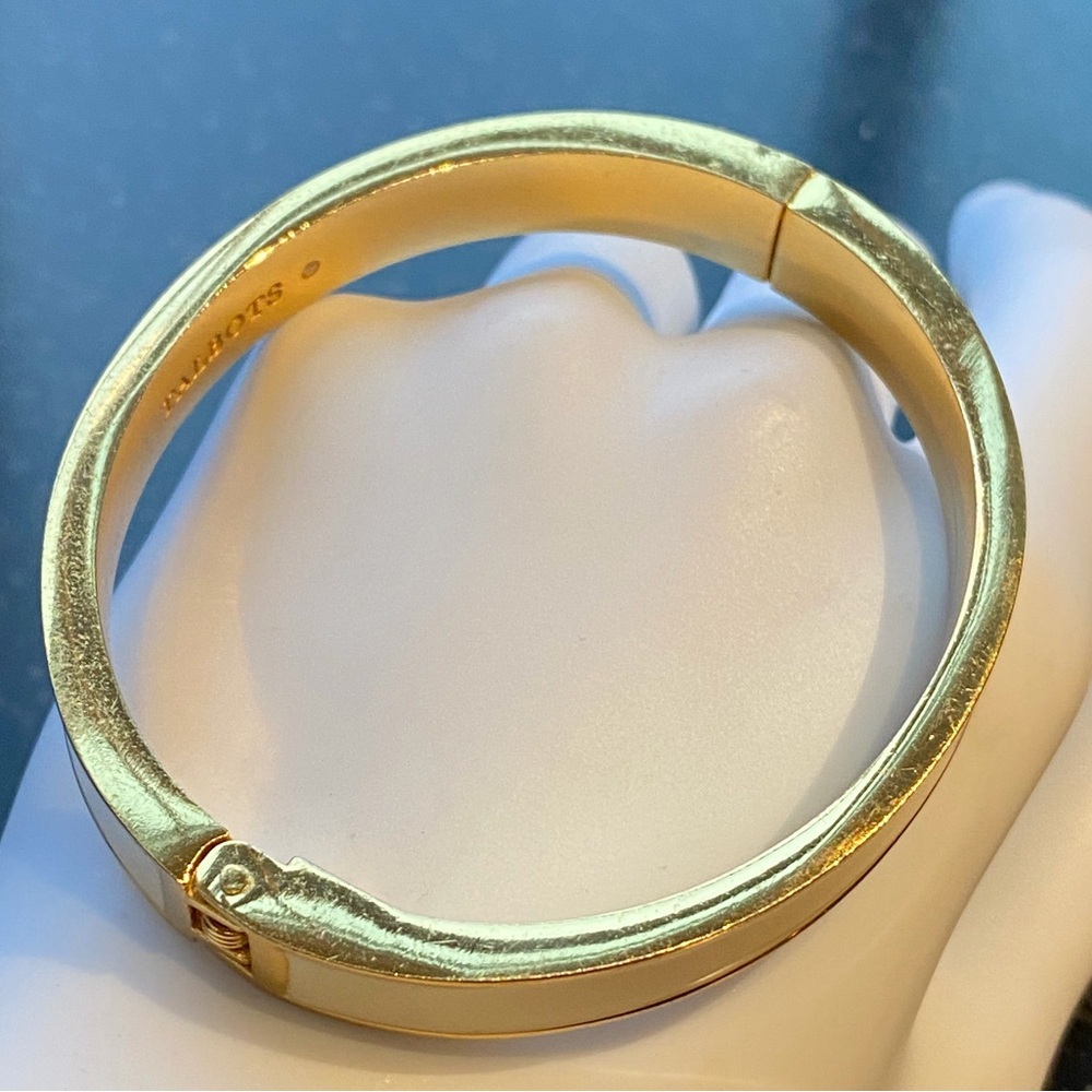 🚫SOLD OUT🚫Talbots Leopard Print Enamel Hinged Bangle Goldtone Bracelet - Picture 2 of 8
